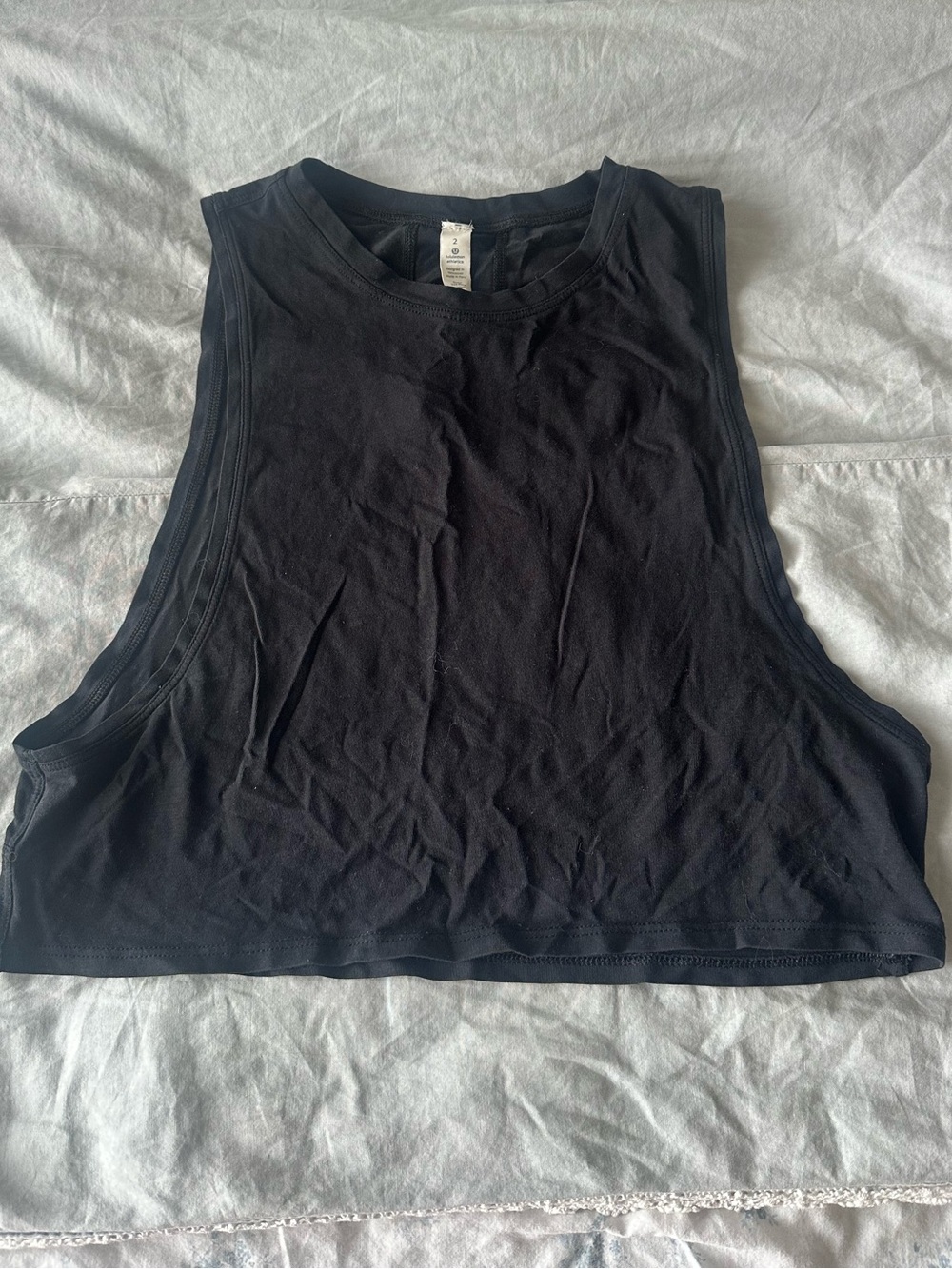 Lululemon Black Cropped Muscle Tank Top - Women